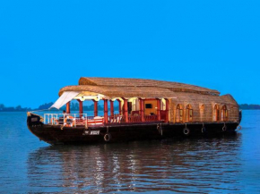 Отель Aqua Jumbo Houseboats  Kumarakom